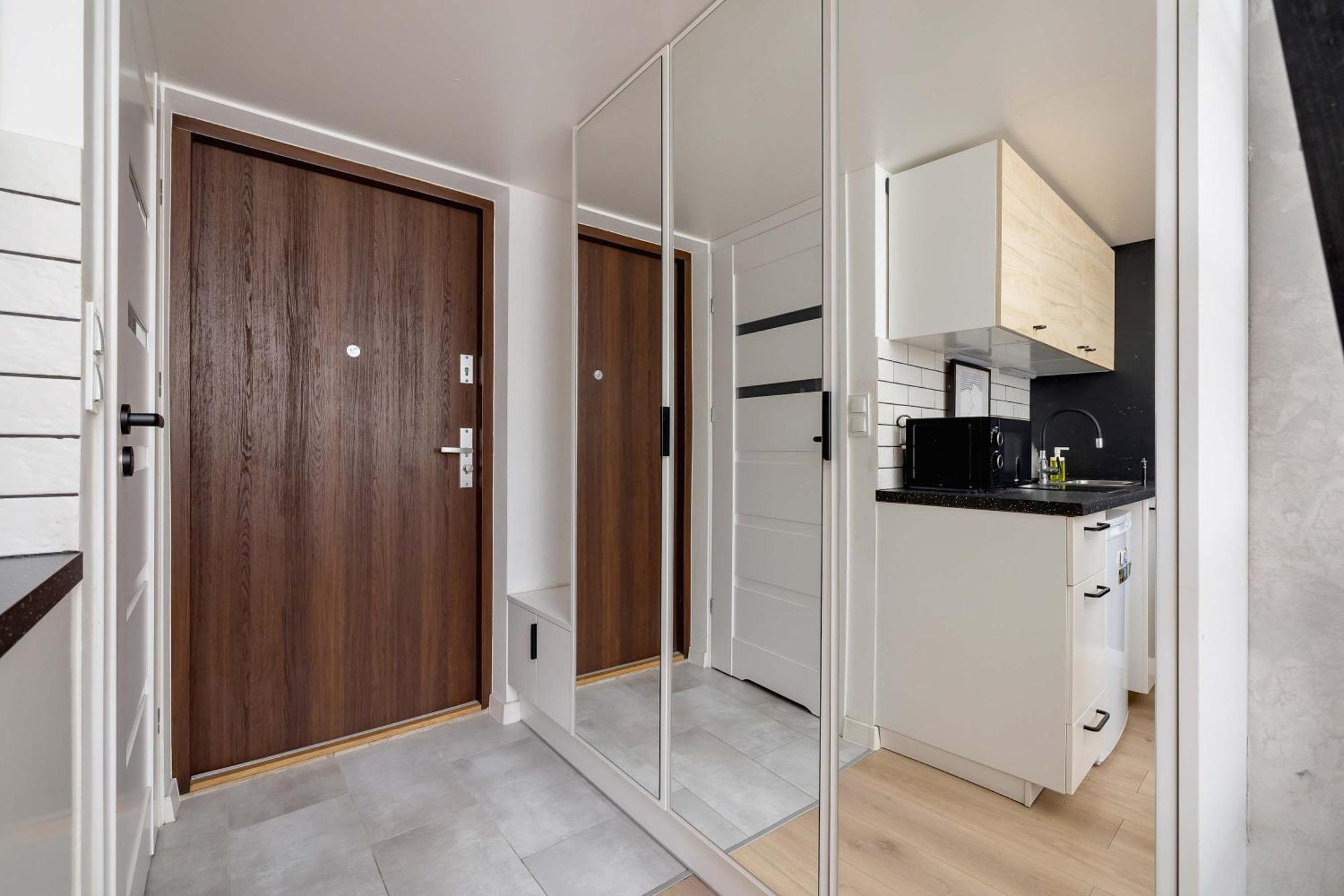 Cozy On Mickiewicza Street In Close To The Old Town By Renters Apartment Krakau